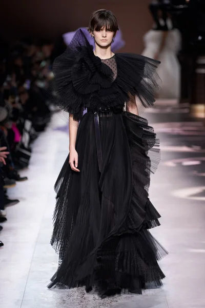Look 27